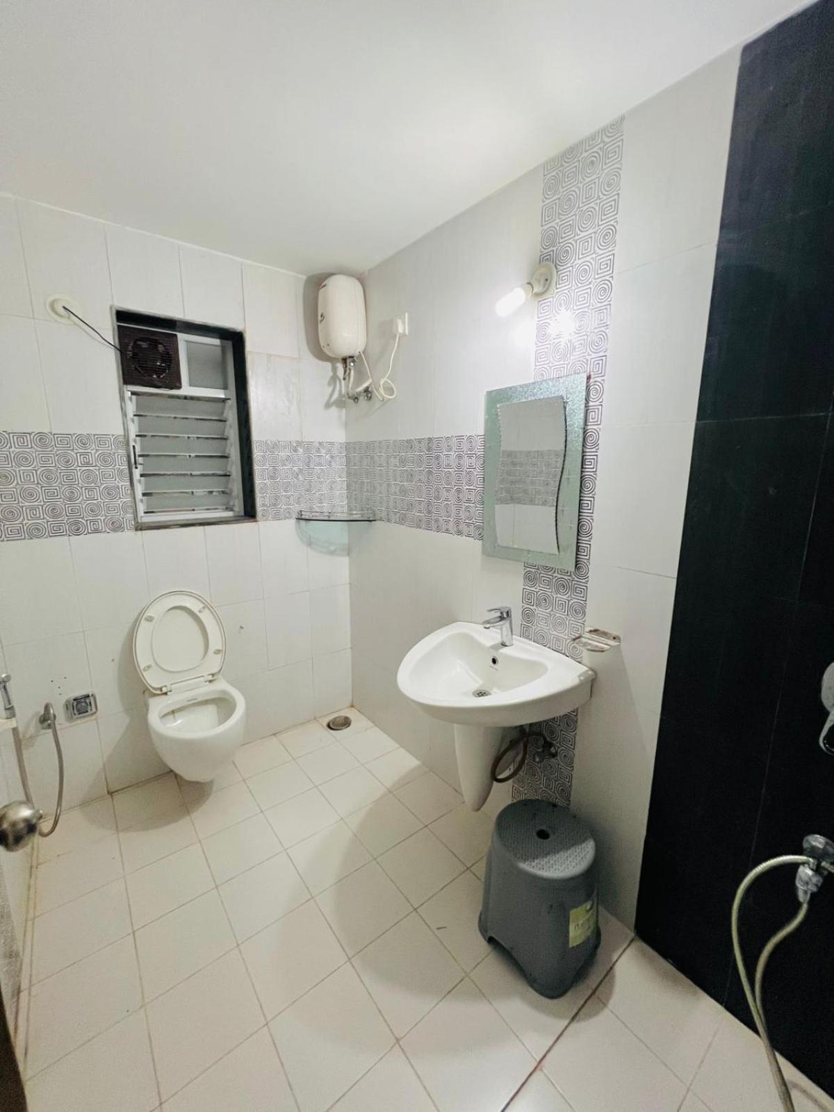 לונבלה Taj Villa With Free Wifi מראה חיצוני תמונה