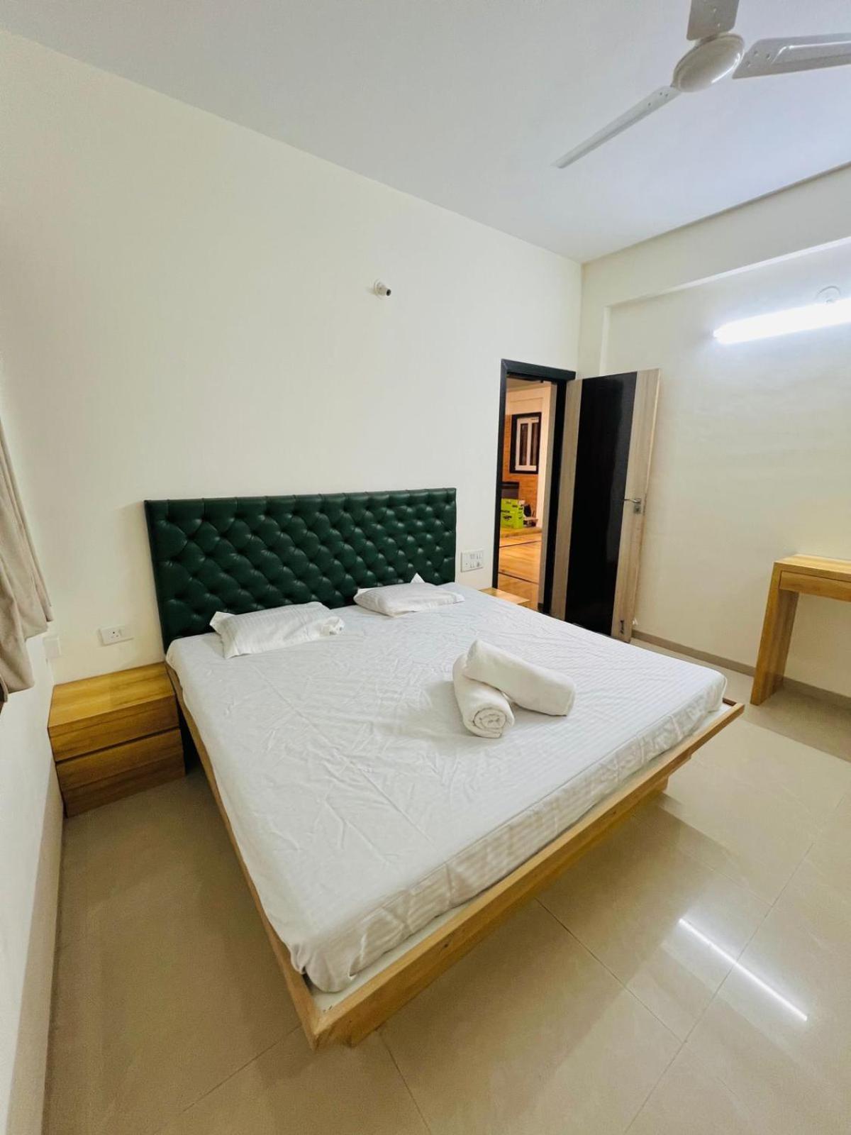 לונבלה Taj Villa With Free Wifi מראה חיצוני תמונה